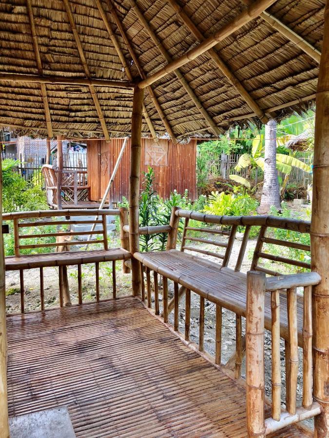 Sharky Hostel Oslob Exterior photo