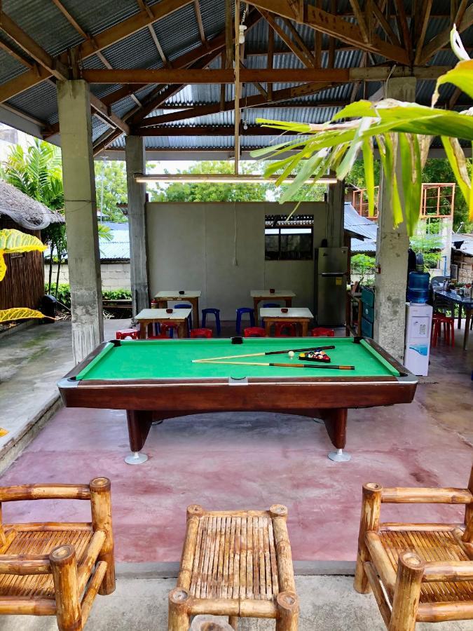 Sharky Hostel Oslob Exterior photo